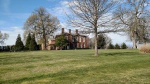 VILLAGE VIEW--AN AIRBNB NEAR KEENELAND